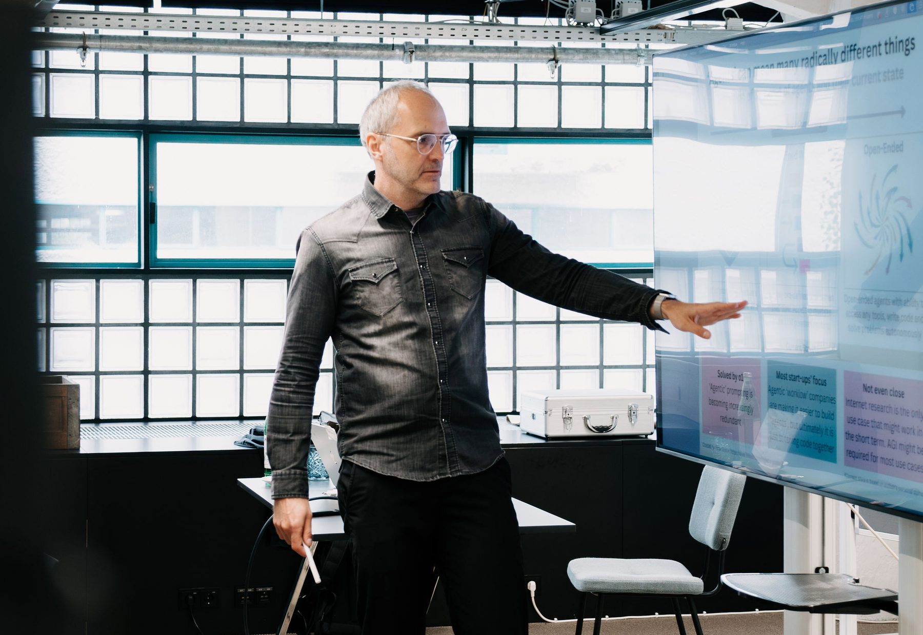 Andreas Fraunberger with the ANDI AI avatar